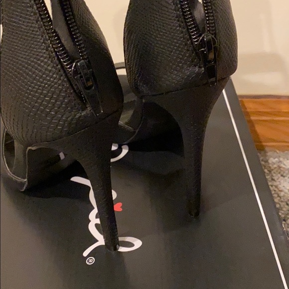 Synthetic snakeskin peep toe heels - Picture 3 of 5